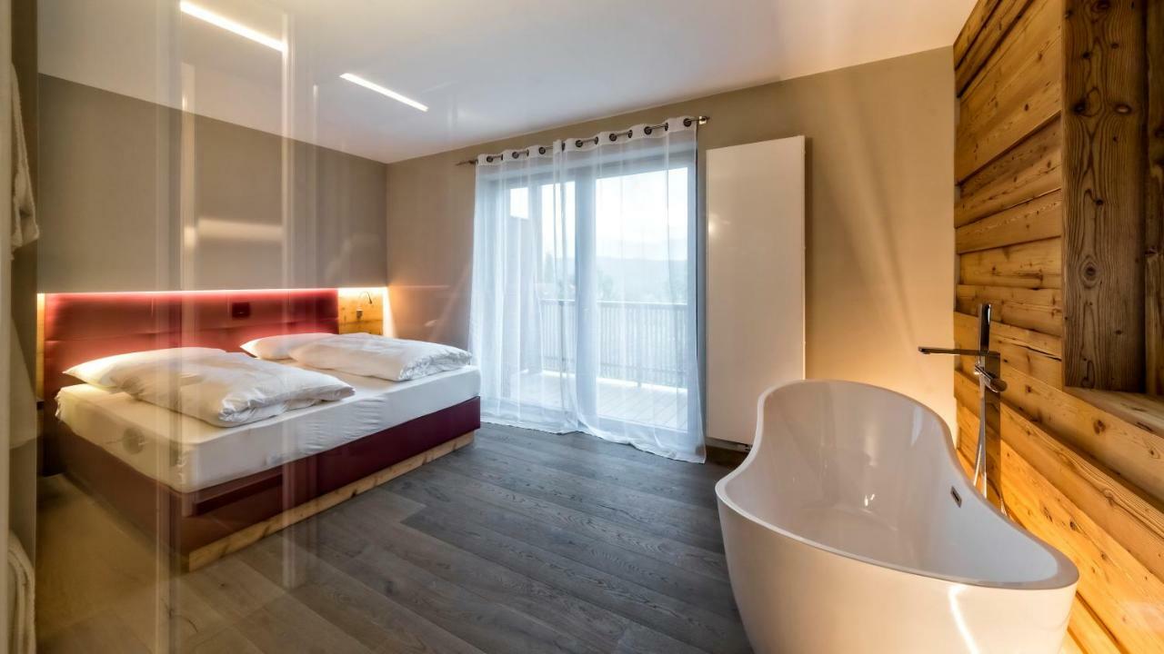 Hotel Weingut Klosterhof Caldaro Esterno foto